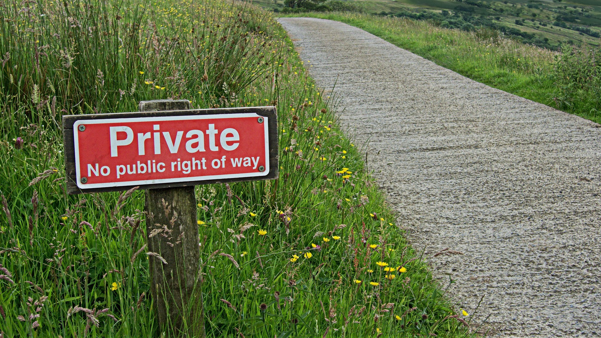 wide-private-sign