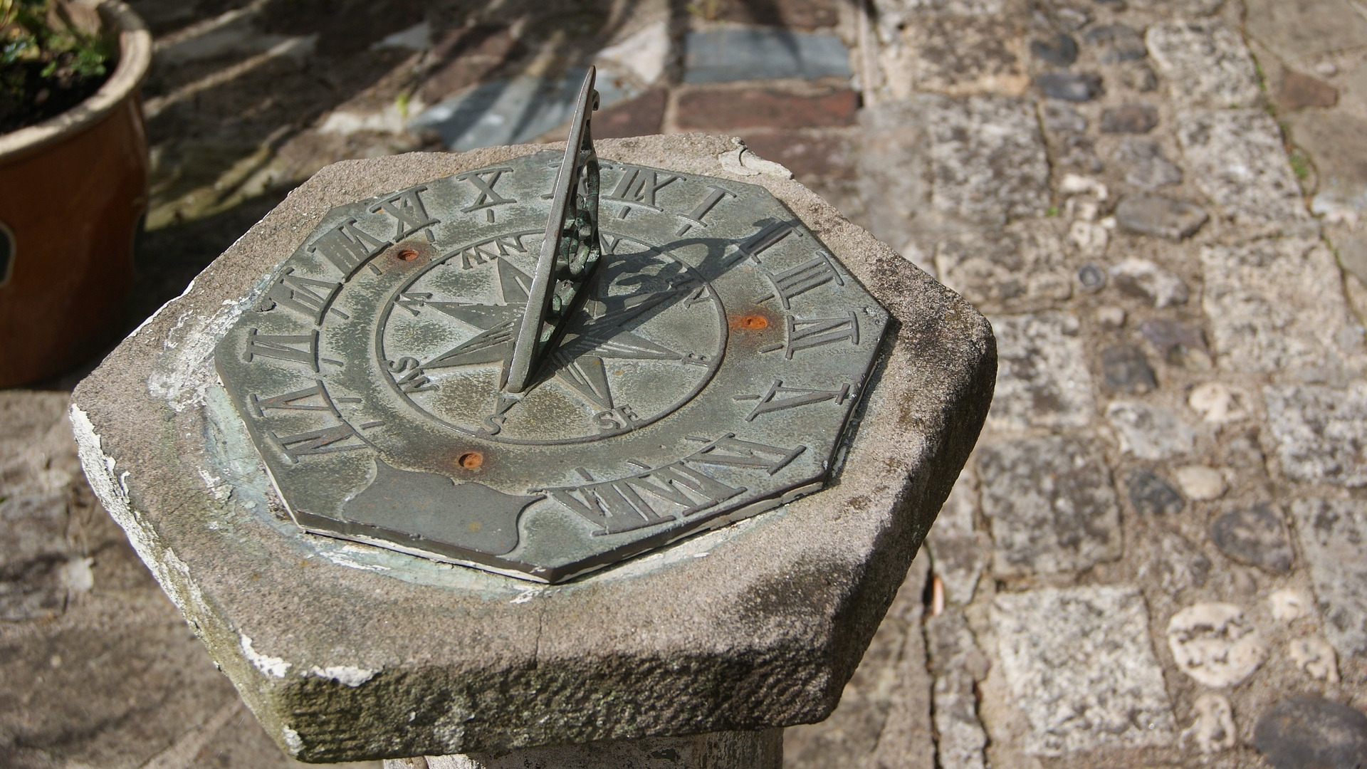 wide-sundial